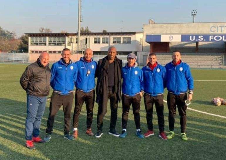 Folgore Caratese, Didier Drogba si presenta agli allenamenti