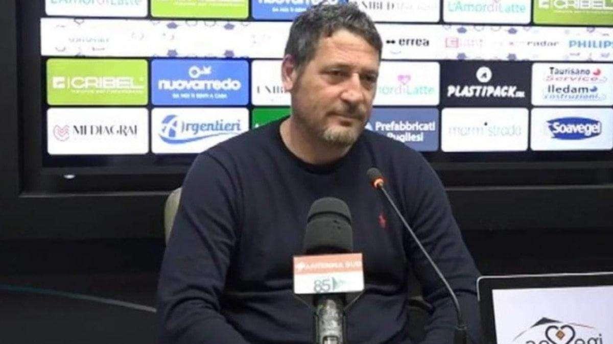 Reggina, Trocini: «Affrontare la prima... non è il massimo della vita. Portici? Molti non riusciranno a recuperare»