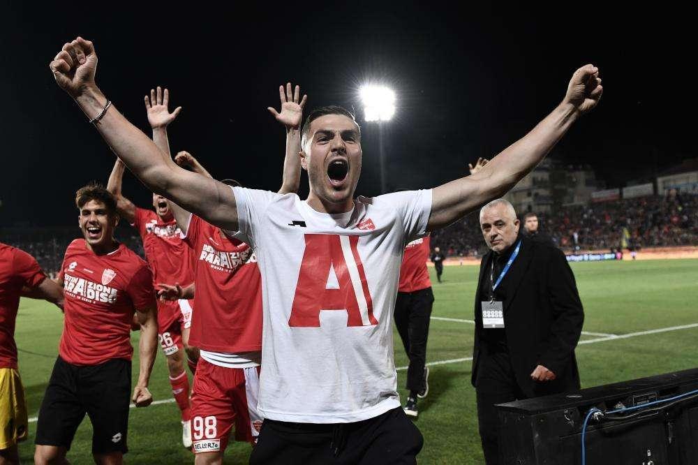Favilli rilancia le ambizioni del Bari: «Con il Palermo gara decisiva per i playoff»