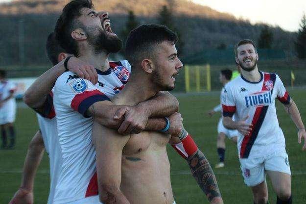 Dalla D alla B: doppio salto per un 22enne attaccante