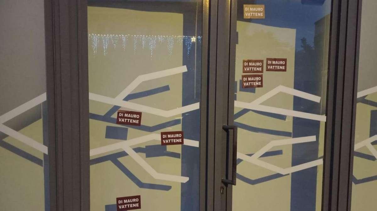 Acireale, nuvo attacco al presidente Di Mauro: colpita la sede lavorativa