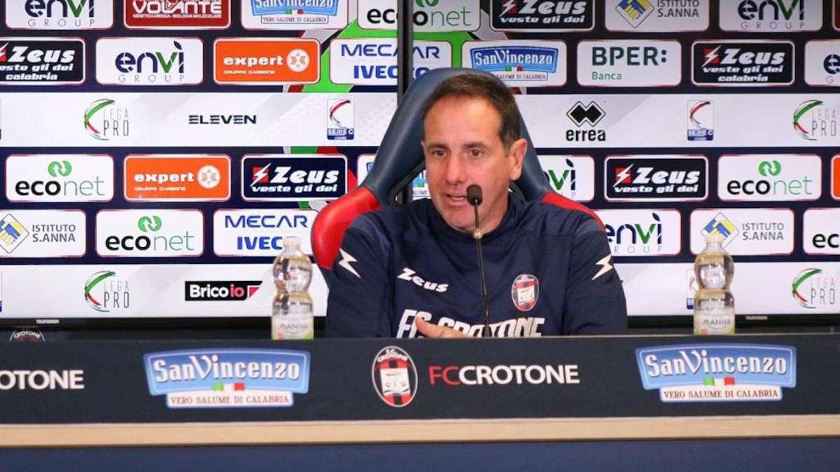 Crotone, mister Zauli: «Ho voluto lasciare qualche dubbio ai ragazzi»
