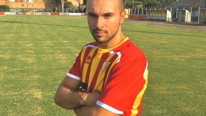 Intreccio per Mattia Caggianese: derby costiero tra Camaiore e Viareggio, ma spunta il Poggibonsi