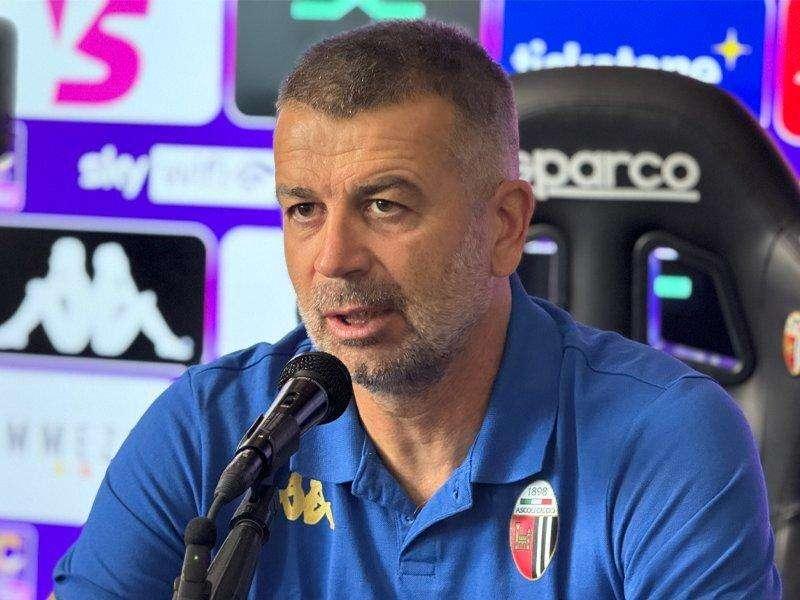 Ascoli, mister Tomei: «La Vis Pesaro è una buonissima squadra, contro di noi si raddoppiano un po’ le energie»