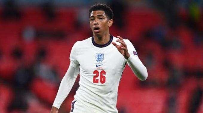 Il Borussia Dortmund prova a blindare Bellingham con una maxi offerta ma Liverpool, Man Utd e Real non ri arrendono