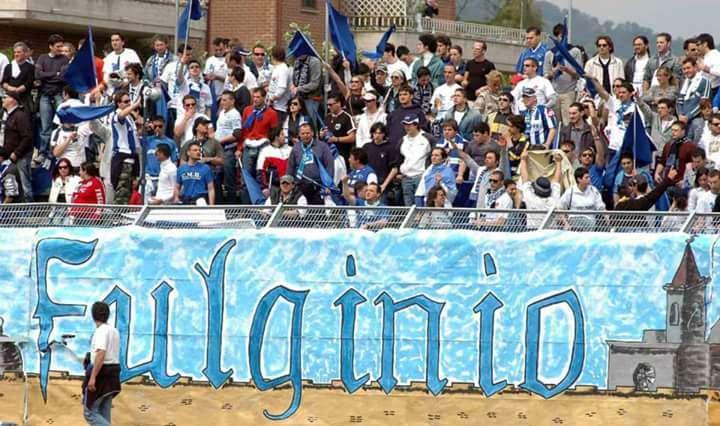 Foligno, tifosi in disaccordo con la scelta di esonerare mister Vicarelli