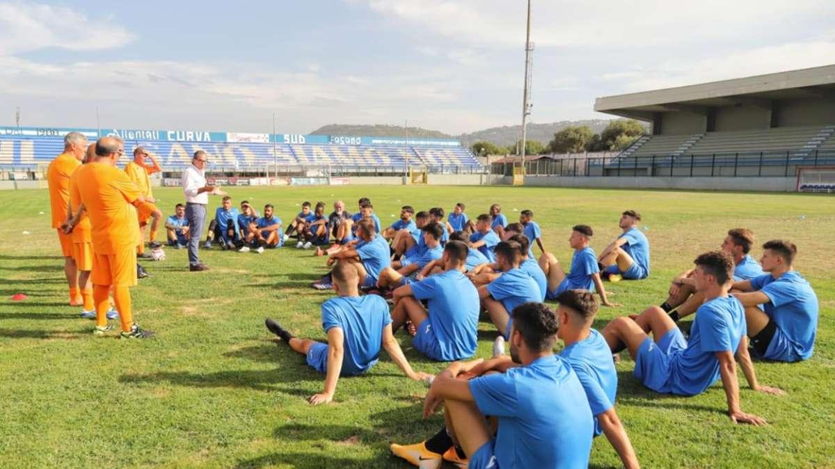 Fasano, primo giorno di ritiro precampionato al Vito Curlo