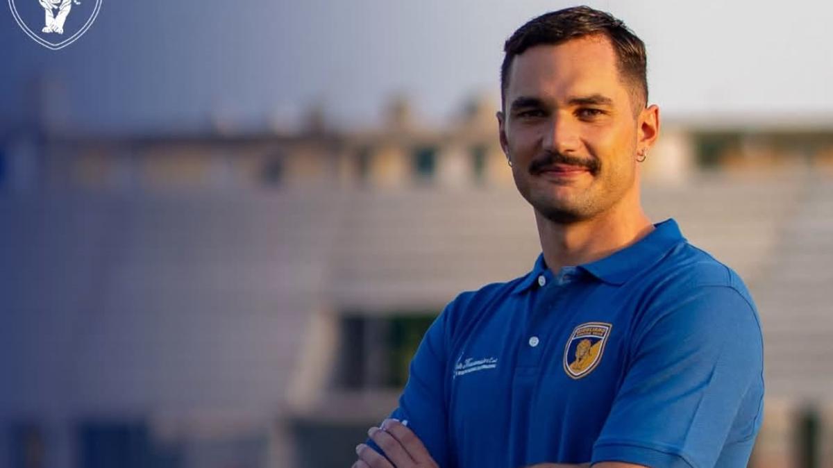 Giuglianese, il portiere Greco resta gialloblù: a titolo definitivo