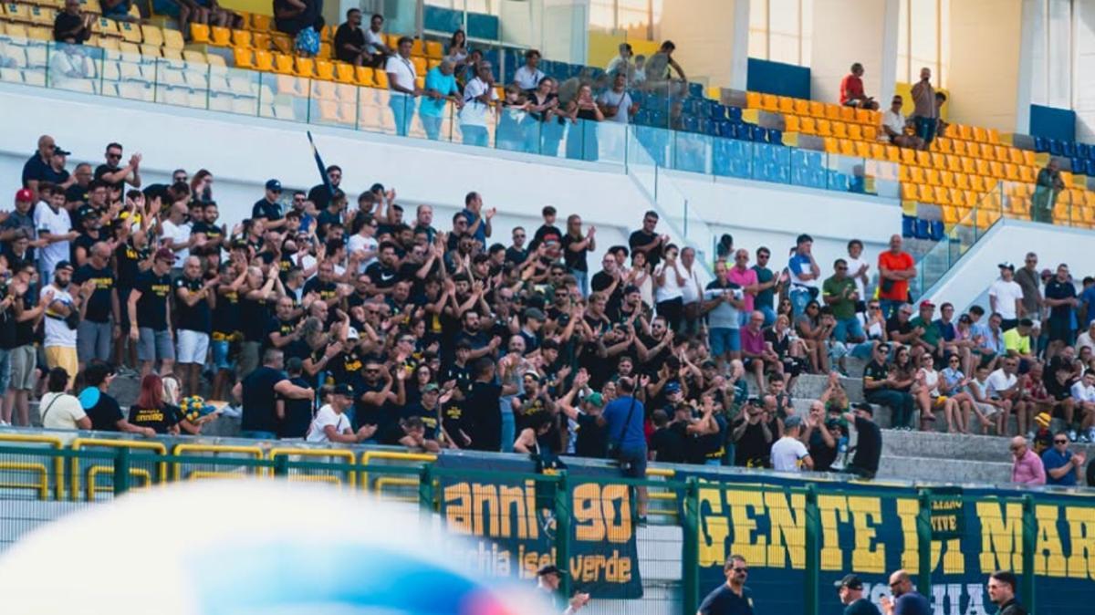 Ischia-Melfi: al "Mazzella" è già tempo di finali, gialloblù a caccia della prima vittoria