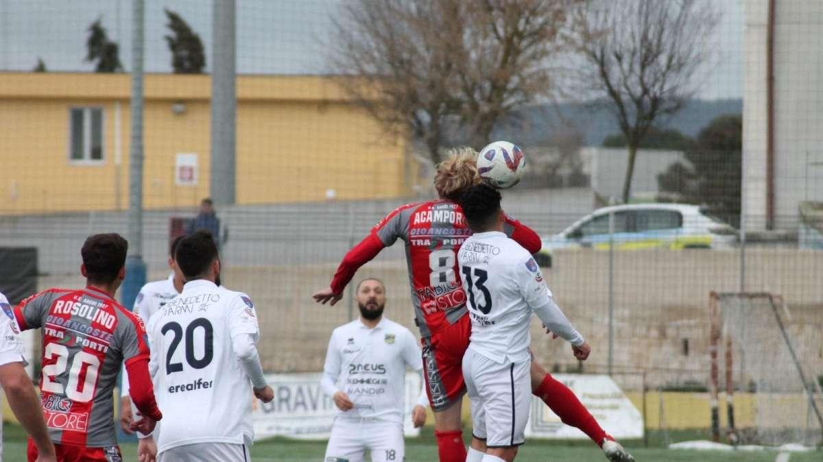 L'Angri impatta 1-1 sul campo del Gravina