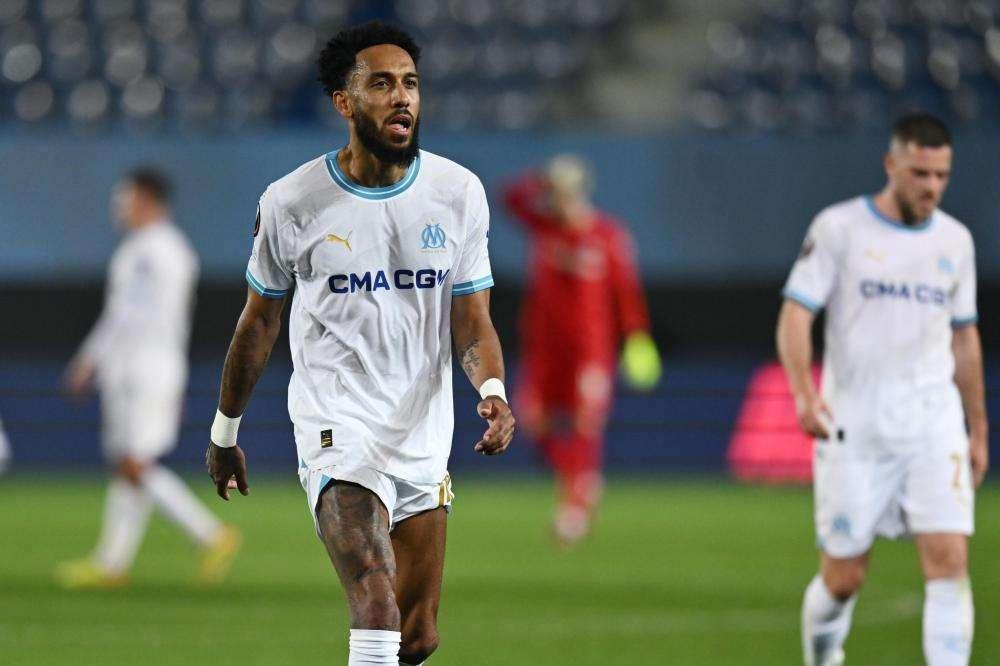 Aubameyang torna a casa: il bomber gabonese firma biennale con l'OM