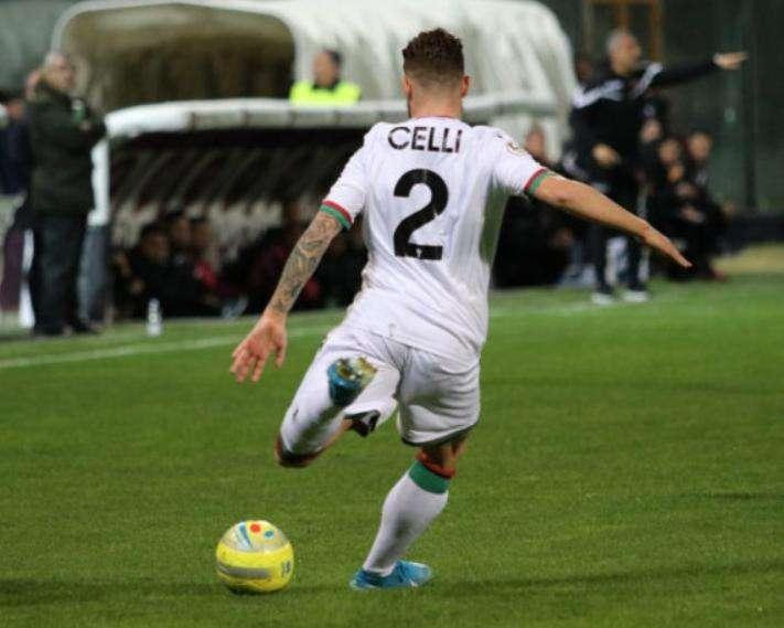 Ternana, si infortuna Celli. Oggi allenamento a porte chiuse