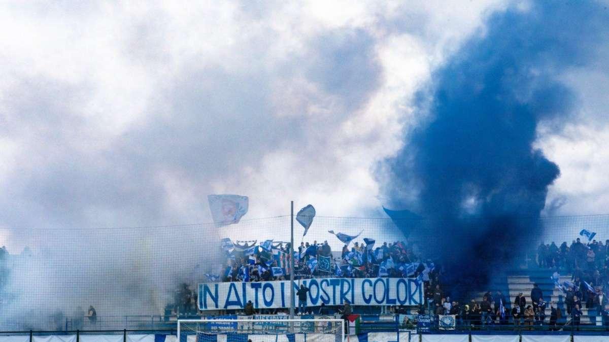 Fasano, il manifesto del popolo biancazzurro: un appello alla verità per difendere l'azionariato popolare