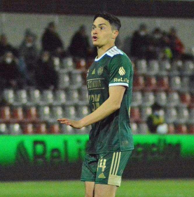 Mantovani esulta dopo la vittoria del Bari: «Grande prova di squadra»