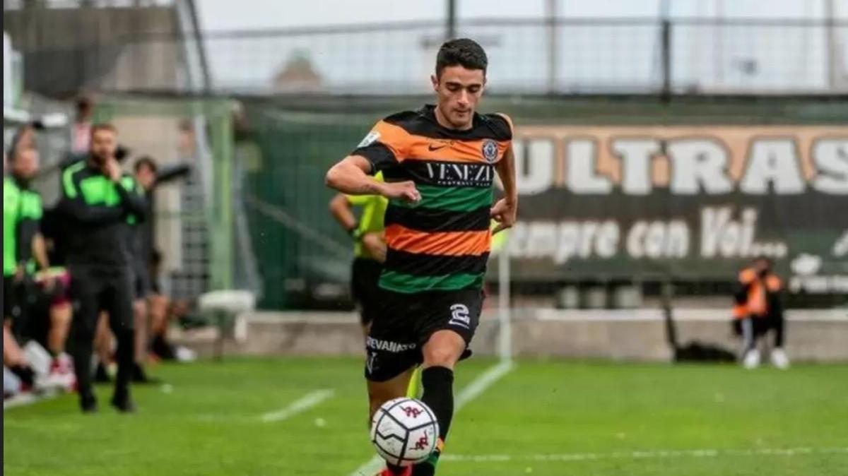 Svincolati - Terzino classe 2000 formato nel vivaio della Fiorentina e con presenze in Nazionale Under 21