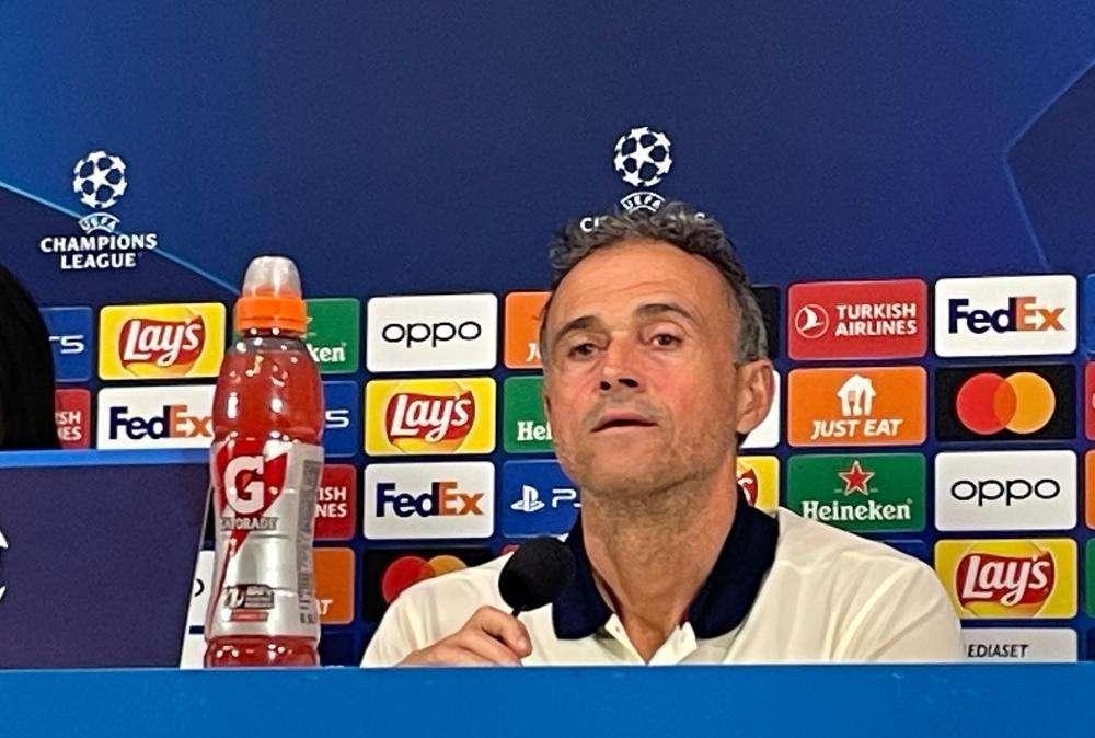 PSG, Luis Enrique: «Pronto a rinunciare a metà stipendio pur di non parlare più coi giornalisti»