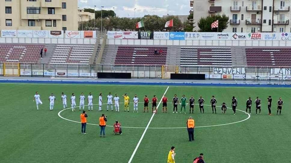 Nota dei calciatori del Molfetta: «Disturbi dalla società, siamo col mister»