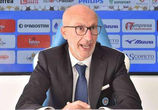 Novara, mister Banchieri: «Non posso dire molto alla squadra»