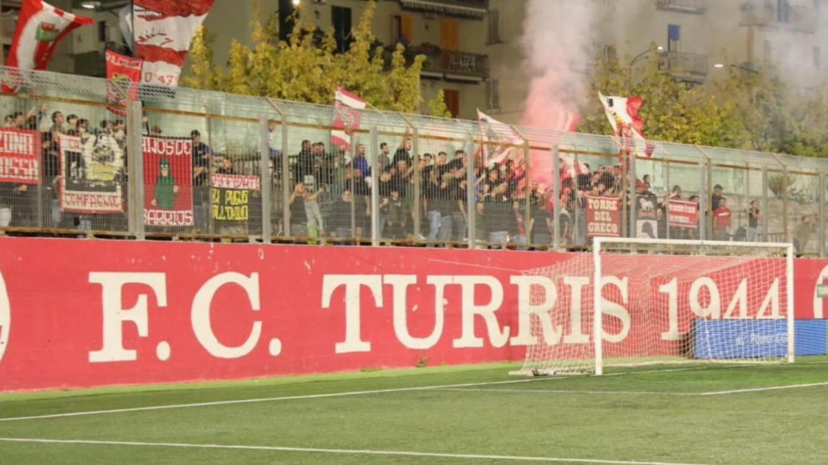 Tris d'autore per la Turris: Manfredonia domato 3-0, Giampà rilancia le ambizioni di alta classifica