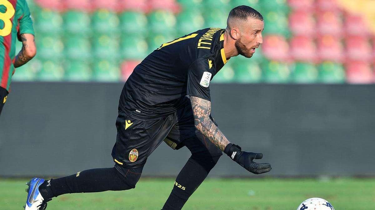 Avellino, Iannarilli portiere goleador: «Mi sono preso una responsabilità...»