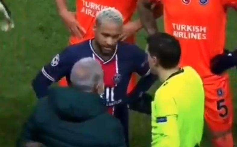 Brutto episodio di razzismo: sospesa e poi rinviata la gara PSG-Basaksehir