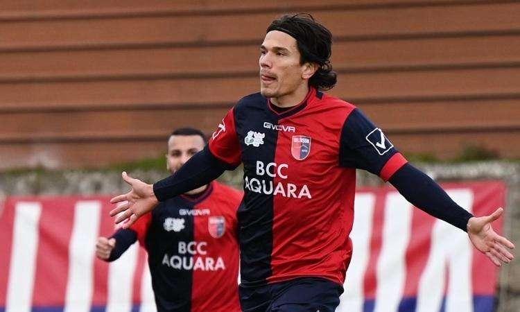 Giugliano, Savoia e Sarnese su un bomber in gol 17 volte quest'anno in D