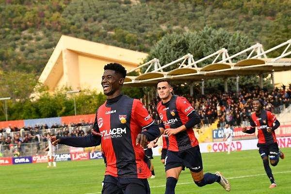 Gubbio-Campobasso, follia rossoblù: un regalo clamoroso regala i tre punti agli umbri