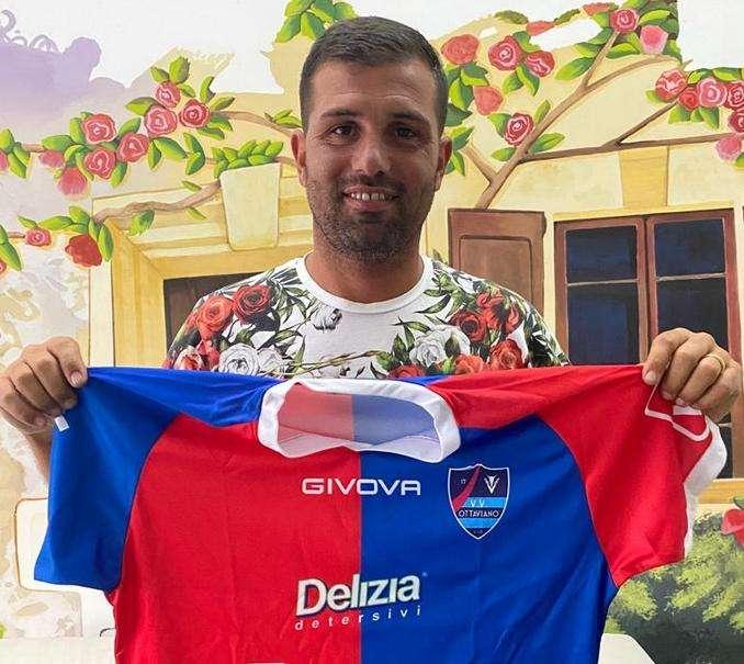 UFFICIALE: Virtus Vesuvio Ottaviano, rinnovo per bomber Auricchio