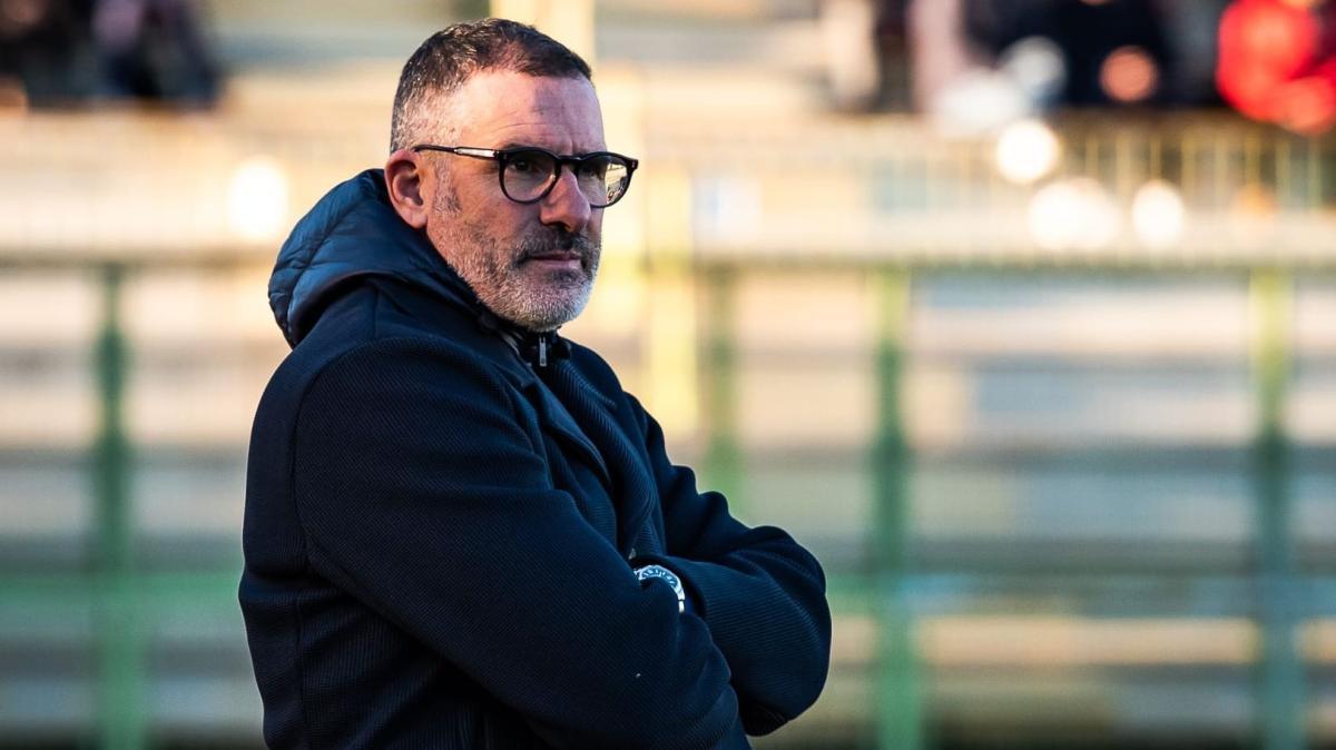 Livorno, ecco Lucarelli: «Siamo in ritardo e stiamo lavorando h24»