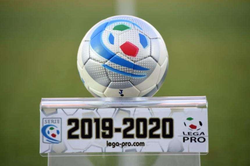 Ternana-Bari: vietata la vendita dei tagliandi ai residenti in Puglia