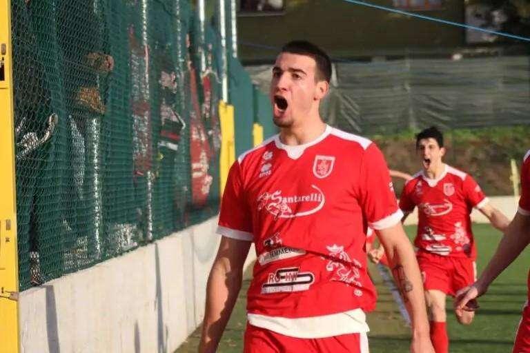 Reggina: in arrivo un 25enne argentino per la mediana