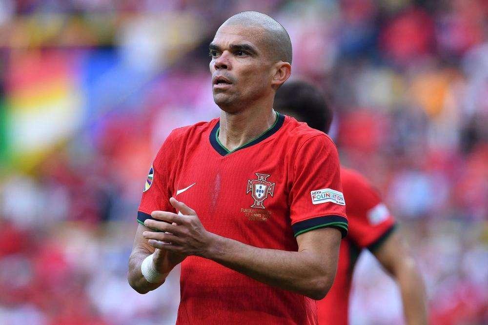 Si ritira un mito: Pepe annuncia l'addio al calcio giocato a 41 anni