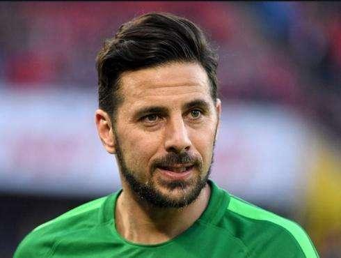 Attaccante da 200 reti in Bundesliga dice addio al calcio
