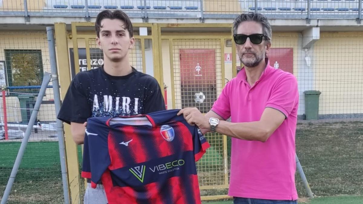UFFICIALE: Caronnese, arriva l'attaccante Riccardo Pliscovaz
