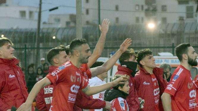 Gol, rimonte, espulsioni: succede di tutto in Barletta-Gravina 3-2