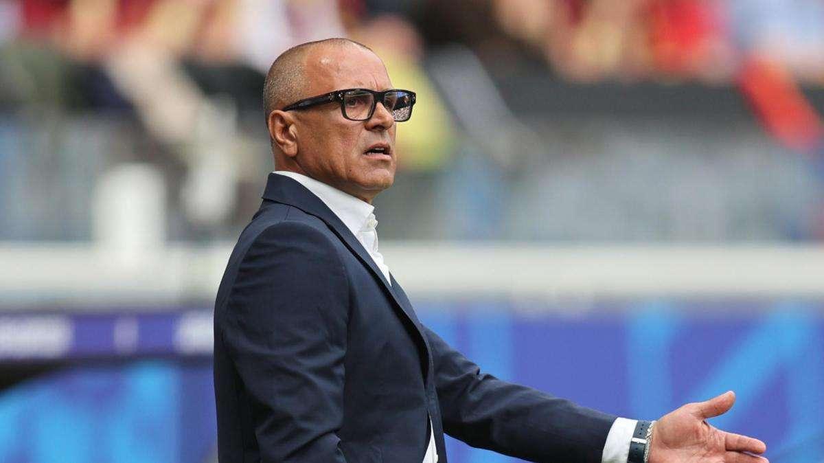 Calzona controcorrente: «Troppi calciatori stranieri in Italia? Non sono d'accordo...»