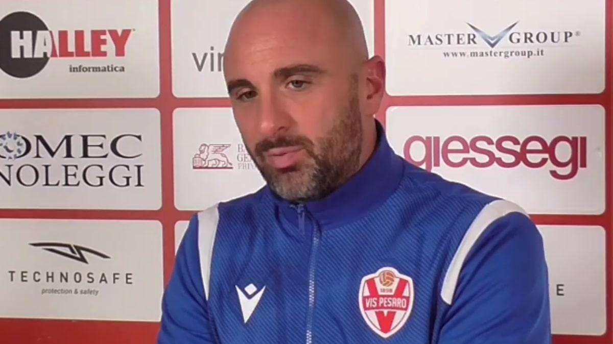 Pro Vercelli, mister Banchini: «Abbiamo parlato molto, ci sono degli spazi da difendere»