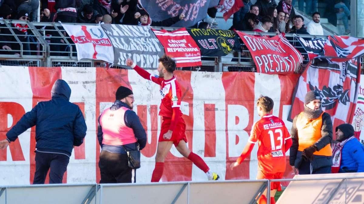 Valore rose Serie D - Nel girone H in ordine Altamura, Casarano e Nardò