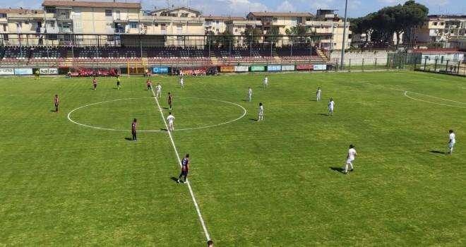 L'Aversa domina, sbaglia un rigore ma non sfonda: punto d'oro per il Taranto