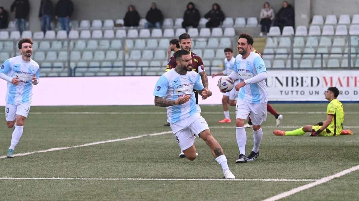 Taranto scatenato: poker di grandi obiettivi di mercato per gli jonici