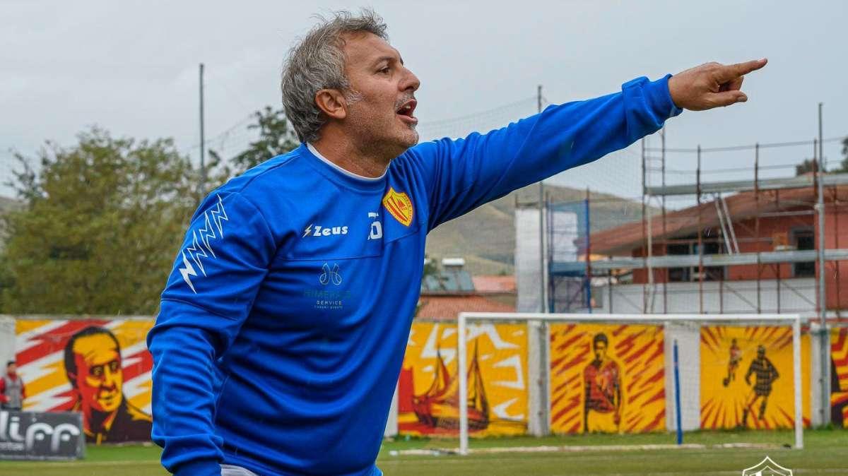 ULTIM'ORA - Salta una panchina in serie D! Esonerato Ferullo
