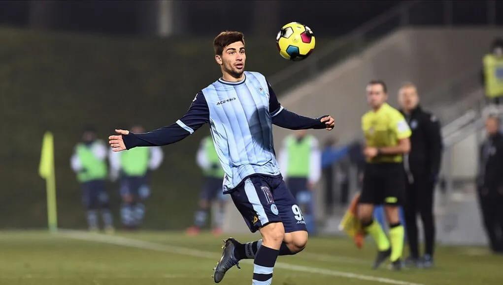 Bari attivo sul mercato: nel mirino la punta Petrungaro, per la difesa c'è la firma di Mogoș