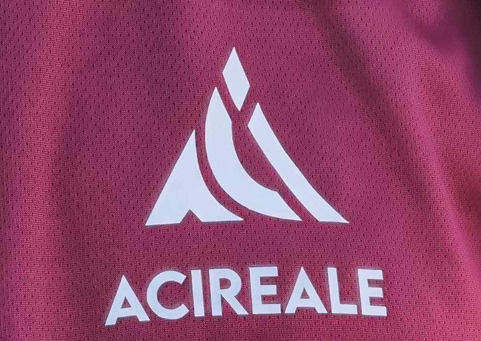 Acireale, esplode la contestazione dei tifosi. Società pronta a passo indietro