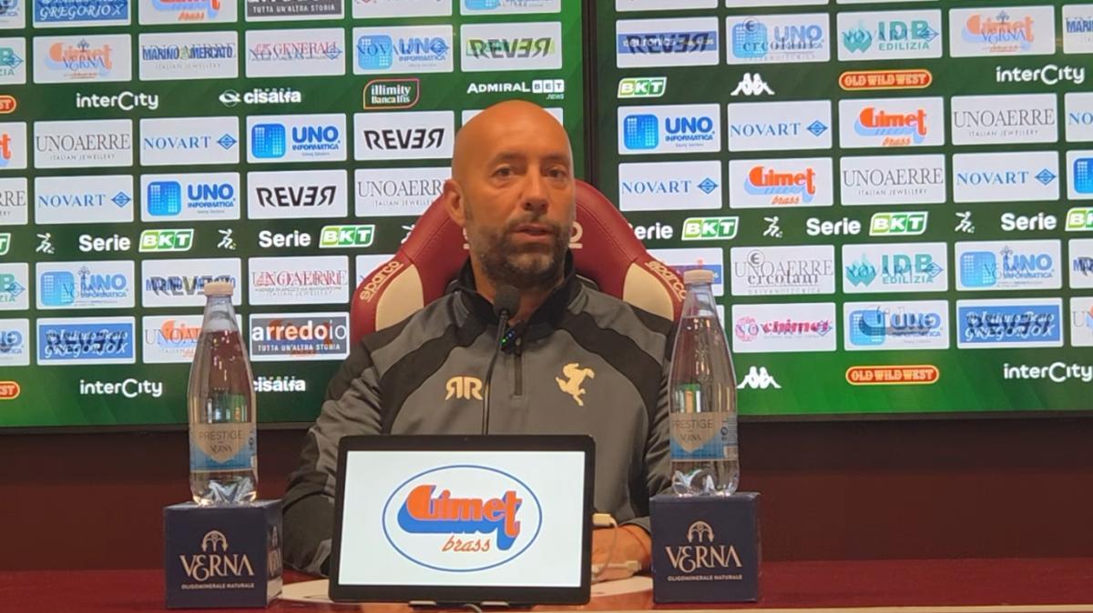 Arezzo, Bucchi in vista del Benevento: «Ora serve equilibrio. Vogliamo la prima gioia in casa»