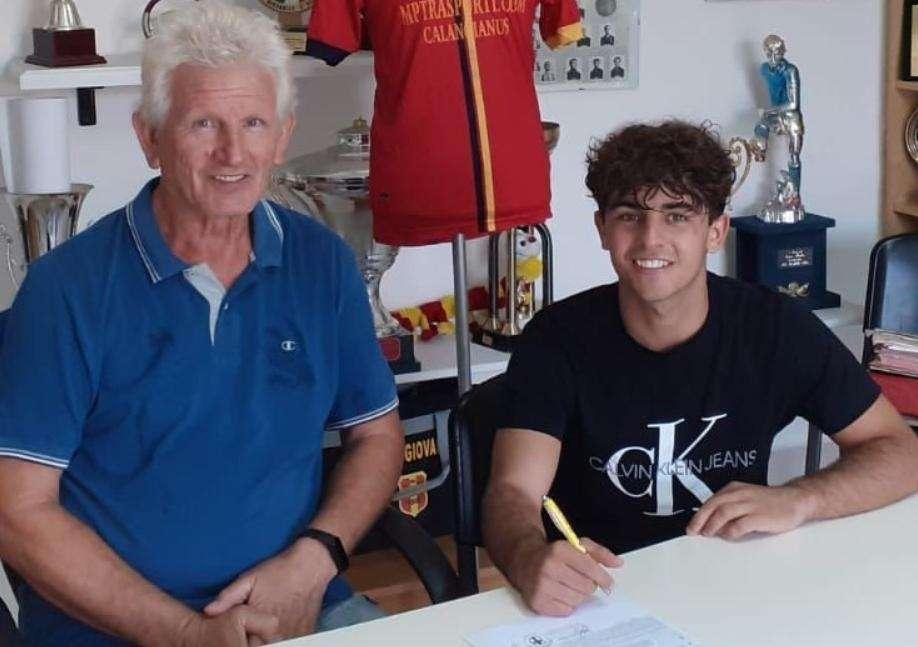 UFFICIALE: Un terzino 2004 conquista il Calangianus