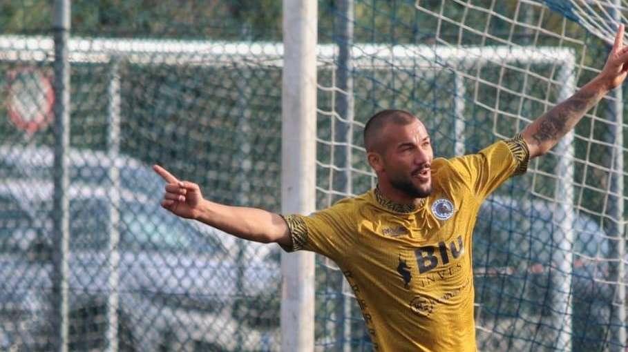 Si profila un clamoroso cambio maglia per bomber Calì? La situazione