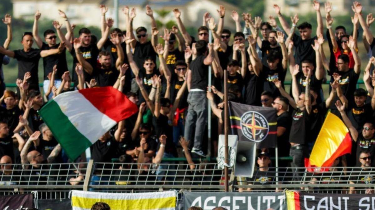 Nissa-Reggina, l'ora della verità al "Tomaselli": biancoscudati per la svolta, amaranto per difendere la vetta