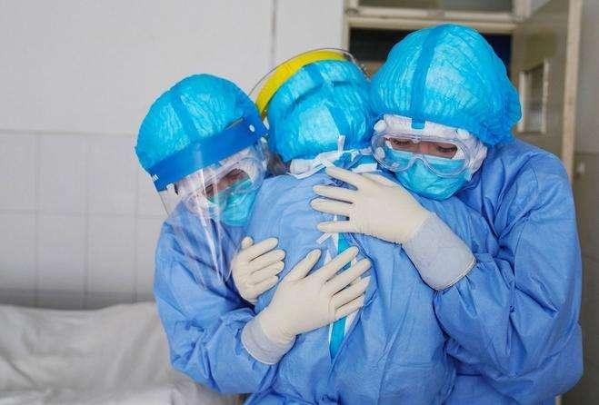 Coronavirus, il bollettino: in Italia oggi 26.831 nuovi contagi e 217 morti