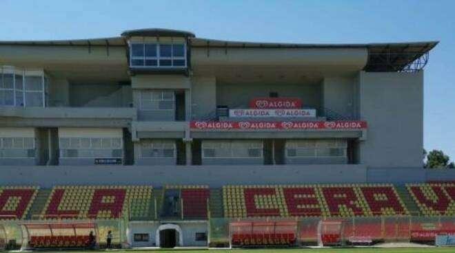 Catanzaro: Stadio Ceravolo, rivoluzione a maggio. Addio vecchia curva