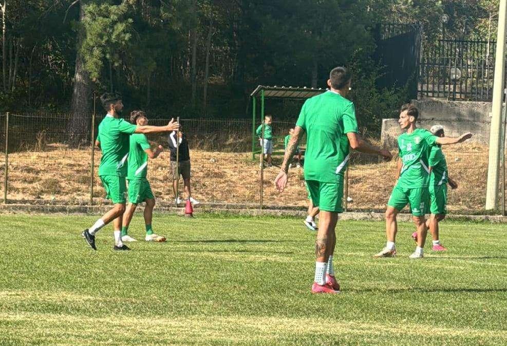 Vigor Lamezia, esordio vincente a Camigliatello: cinquina al Komunicando Ikst